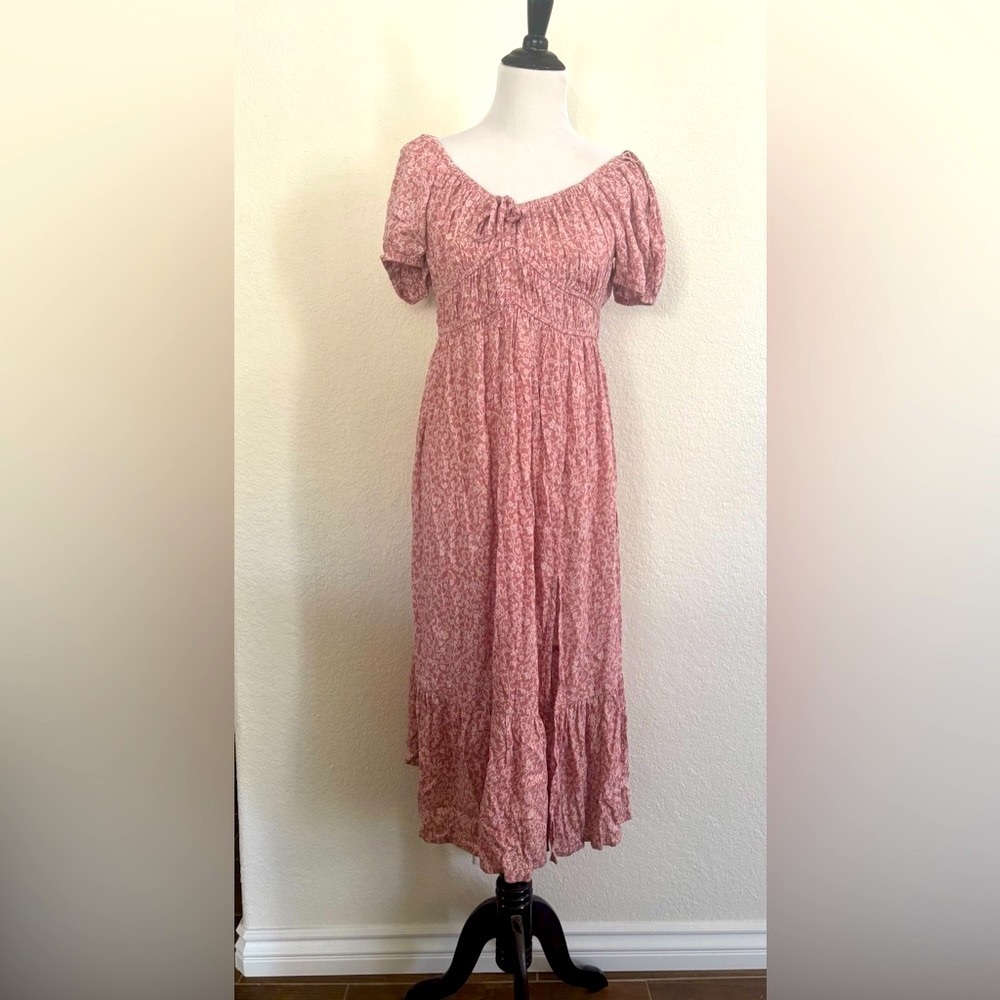 Hint of Blush Midi Dress Large Mauve Floral Smocked Puff Sleeve‎ Milkmaid Slit